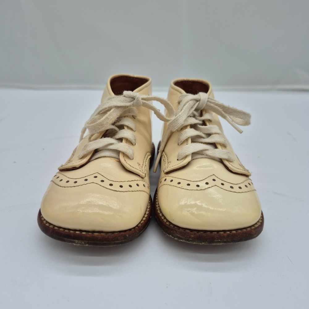 Vintage Buster Brown Baby Infant Shoes Lace Up Antiqued Cream Unisex SIZE 4